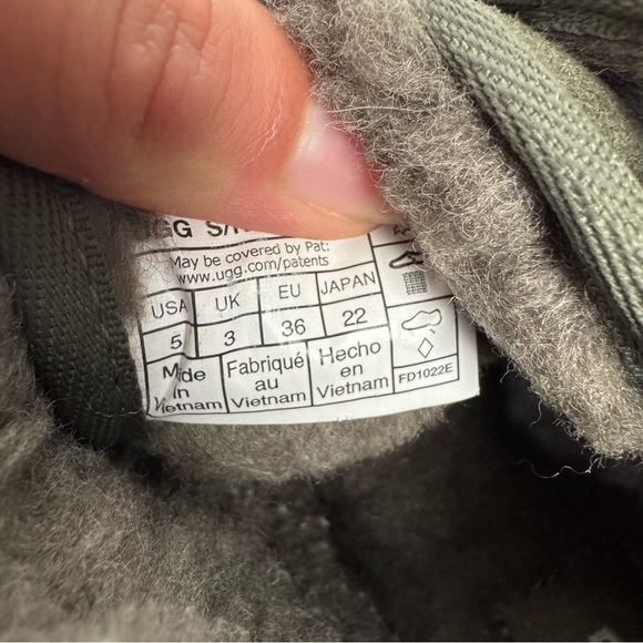 Ugg Neumel Olive Green Leather Suede Short Chelsea Boots Winter - Picture 6 of 6